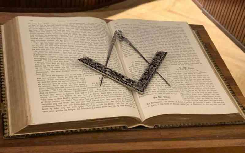 Classic masonic symbols representing geometry and disciplined planning used by historic secret societies.